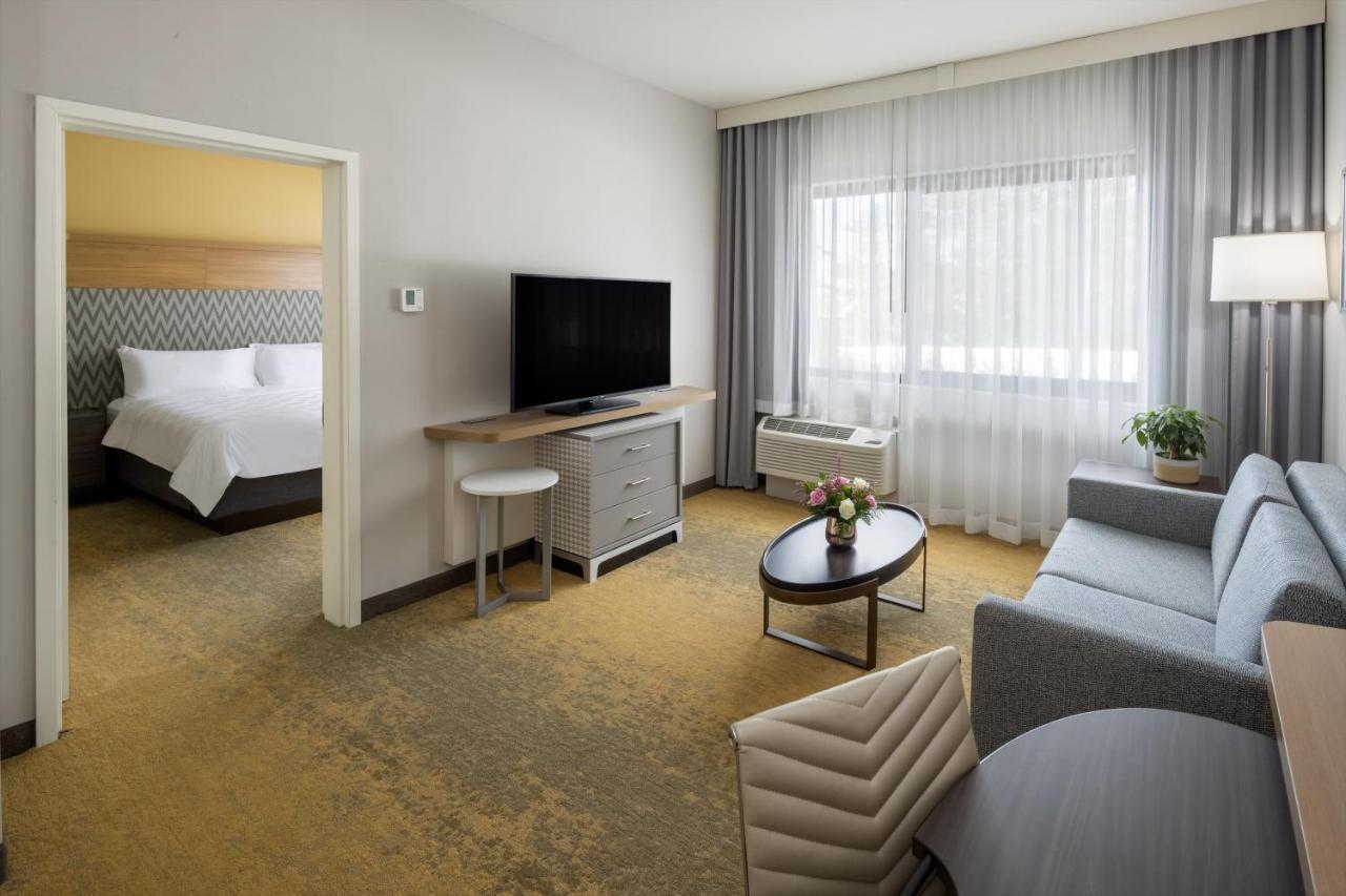 Holiday Inn - Long Island - Islip Arpt East By Ihg Holtsville Exterior foto