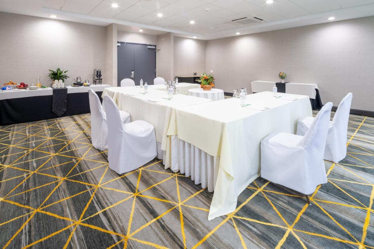 Holiday Inn - Long Island - Islip Arpt East By Ihg Holtsville Exterior foto
